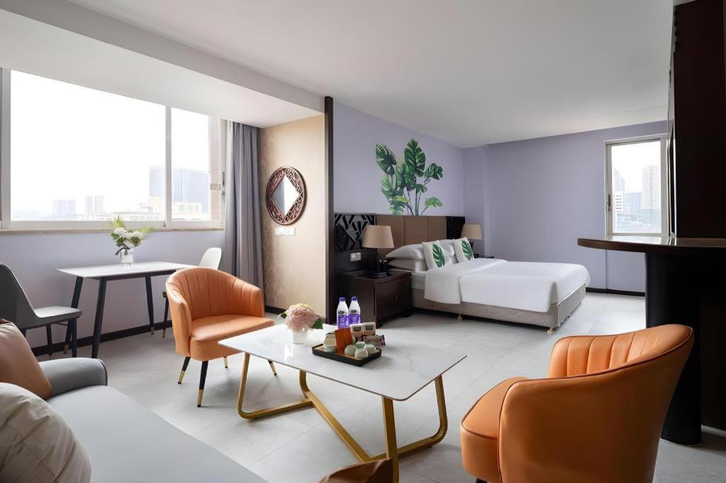 Wings Hotel Гуанчжоу Экстерьер фото