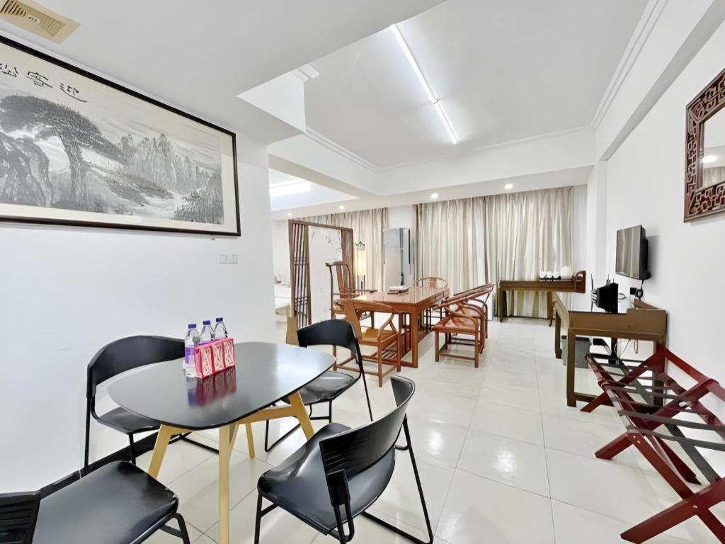 Wings Hotel Гуанчжоу Экстерьер фото