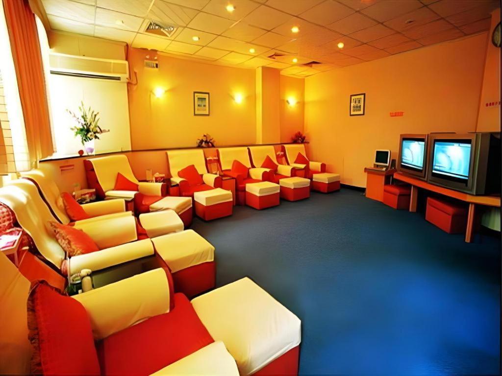 Wings Hotel Гуанчжоу Экстерьер фото